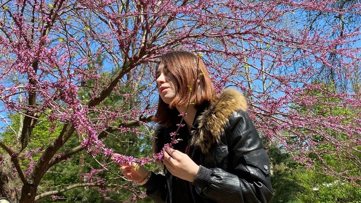 Ориби Каммпирр - Одна жизнь Сарро ла Касса. (Современное фэнтези)

Ориби Камм Пирр в новой кожаной куртке среди сакуры. Апрель 2022 г., Симферополь.
© Copyright: Ориби Каммпирр