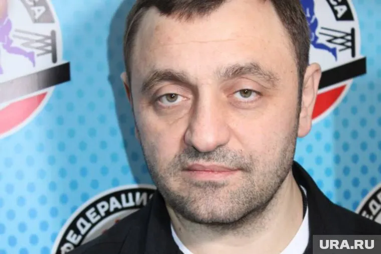 Саркисян, основатель «Арбата», который участвует в освобождении Курской области, погиб при взрыве в ЖК «Алые паруса»
Фото: Телеграм / Федерация Бокса ДНР / t.me/bf_dpr