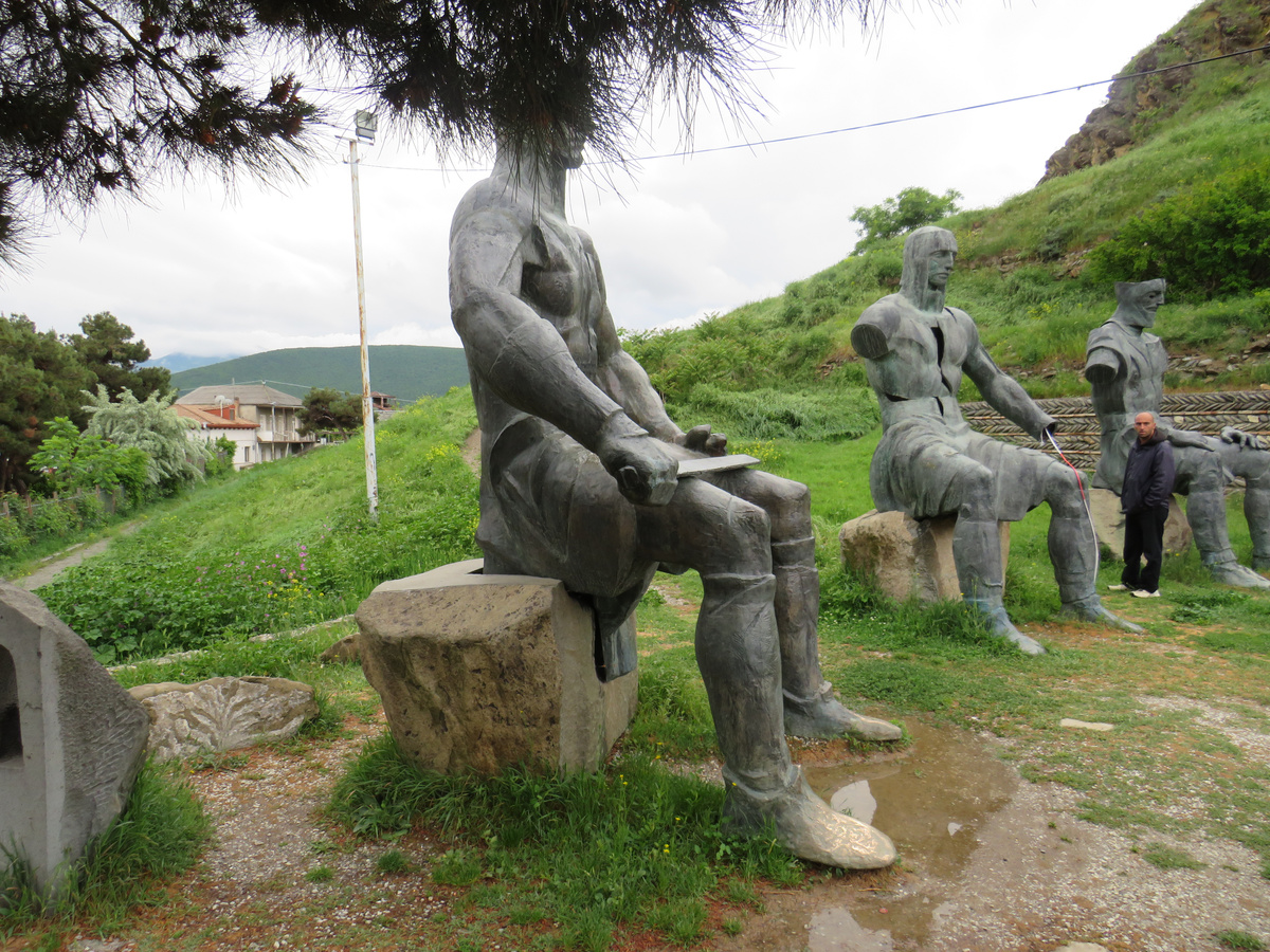 Мемориал грузинским героям в Гори, также известный как "Грузинский камелот"