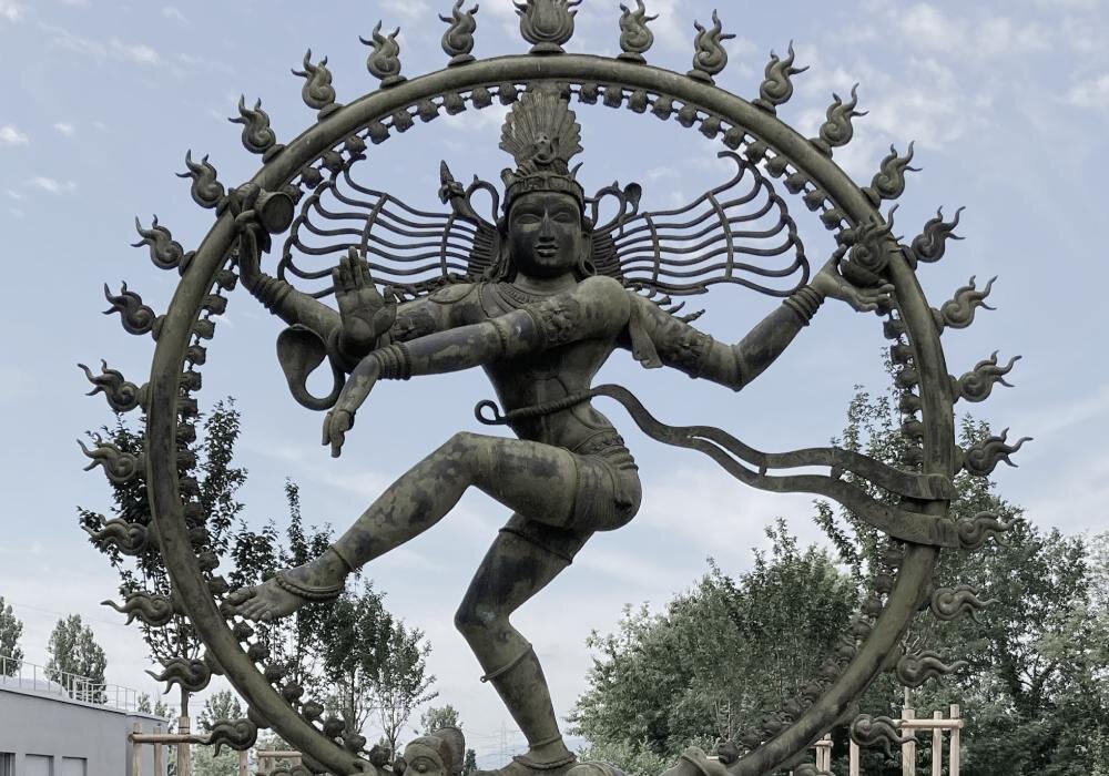 Статуя Шивы в CERN
