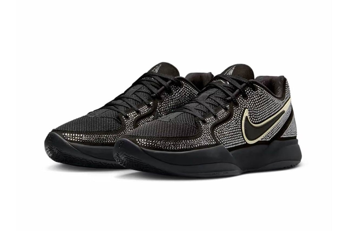 Nike и Swarovski представят эксклюзивные кроссовки Ja 2 Black Label