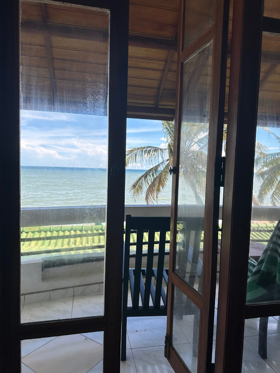 Я еще не знаю, но на Шри-Ланке меня ждет вот такой вид из номера