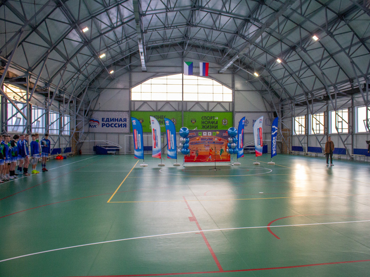     В Хабаровске открыли первый модульный спортивный зал, расположенный у арены «Ерофей» / Борис Кокурин