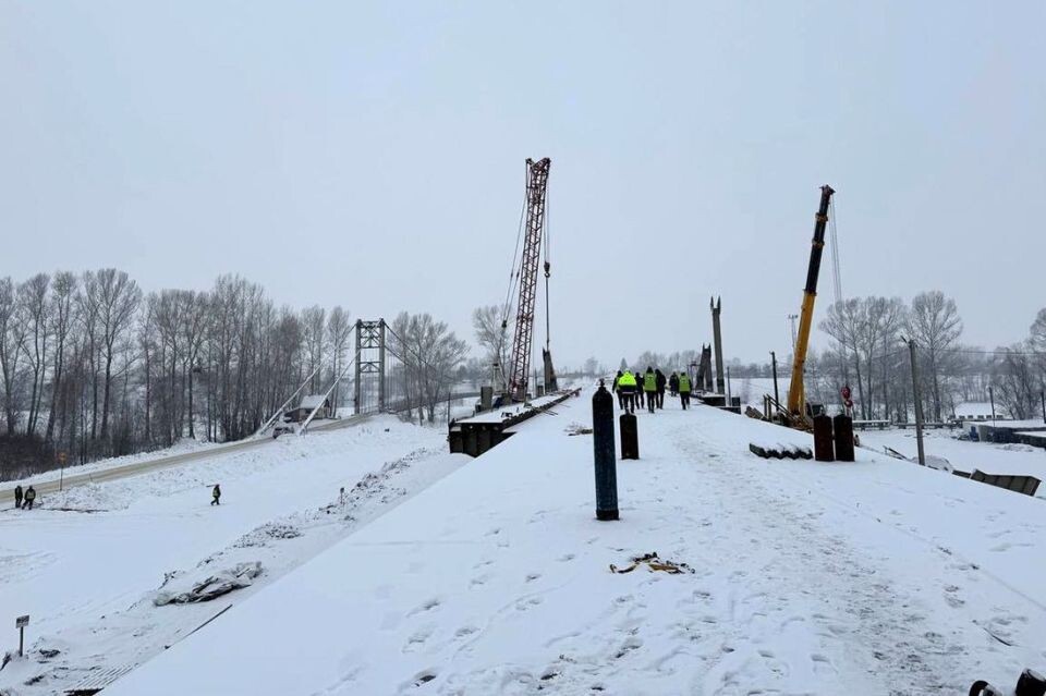    Строительство моста между селом Подгорное и Республикой Алтай. Источник: altai-republic.ru