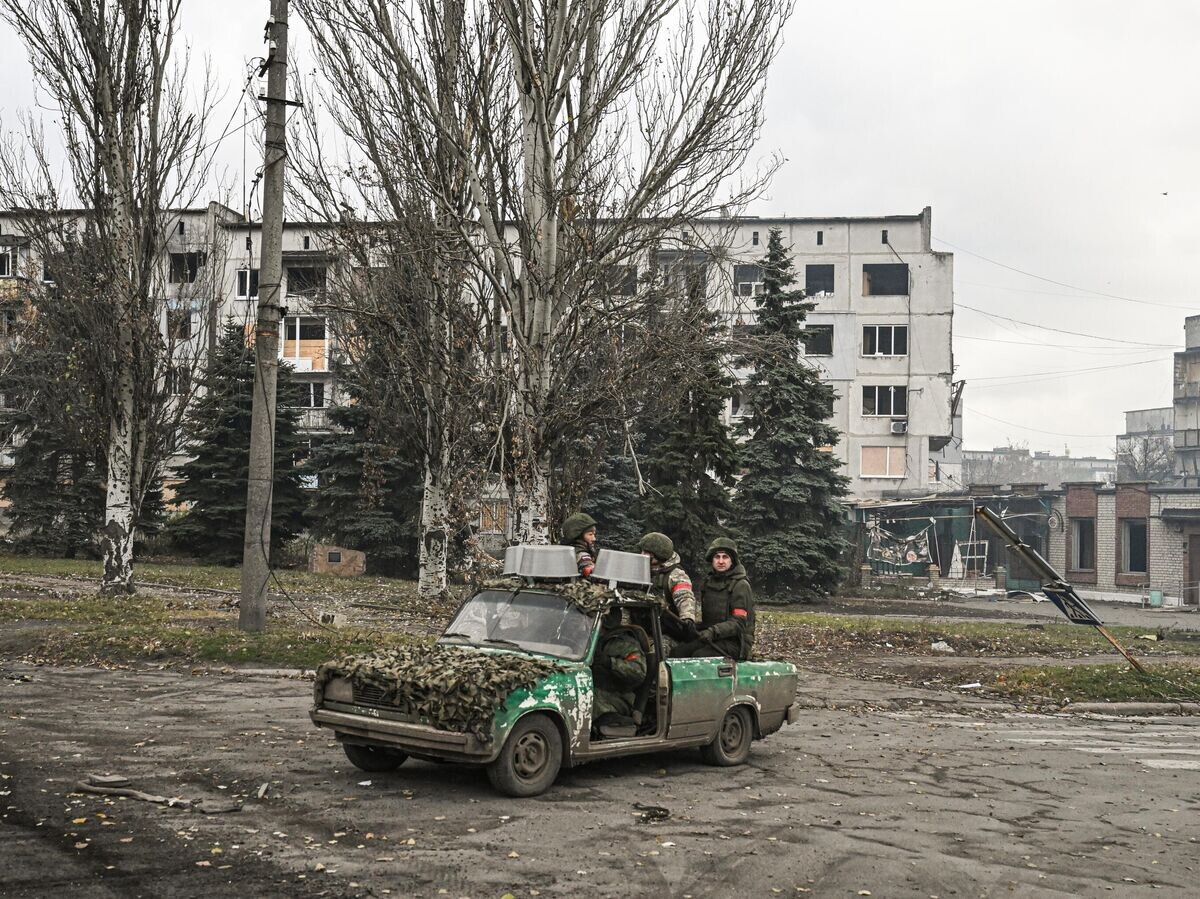    Военнослужащие ВС ДНР в освобожденном городе Селидово© РИА Новости / Станислав Красильников