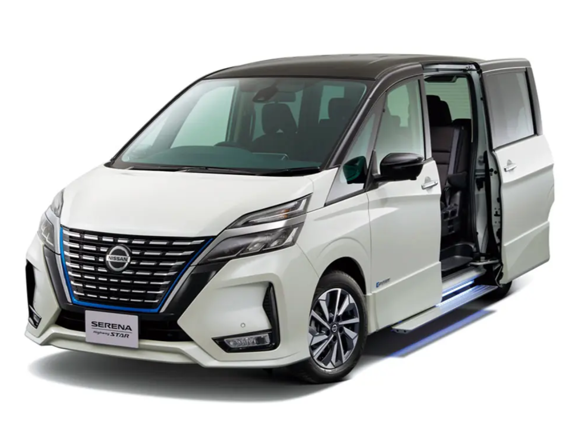 Nissan Serena e-Power с обвесами.