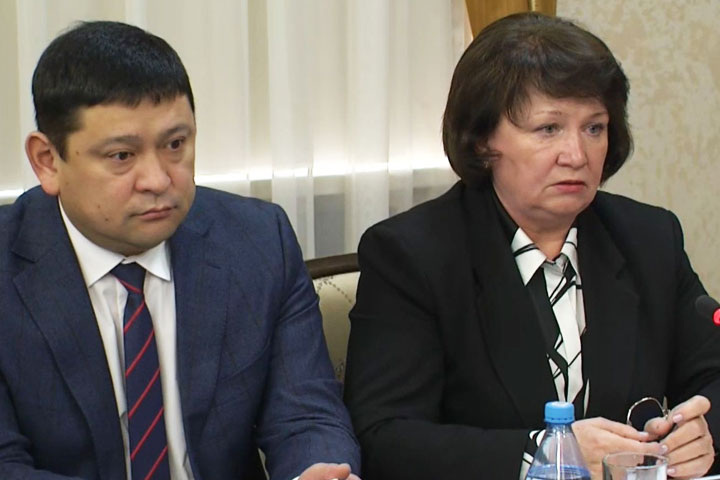 Стоп-кадр прямой трансляции заседания правительства РХ
