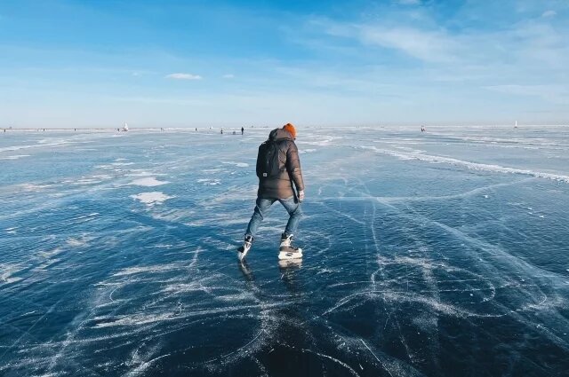    Какая толщина льда на Байкале сегодня, 4 февраля?
