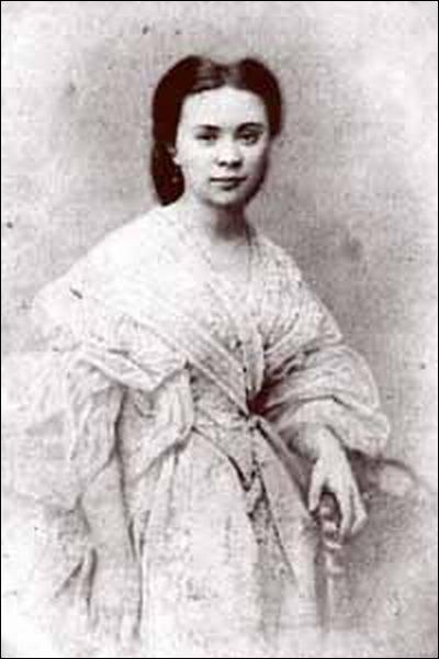 Его супруга Ольга Смирнитская