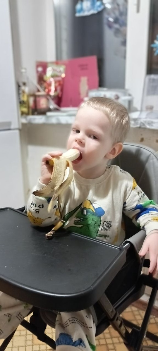 Женя и любимый банан