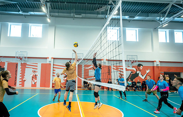 Представители Тверской епархии сыграли в волейбол