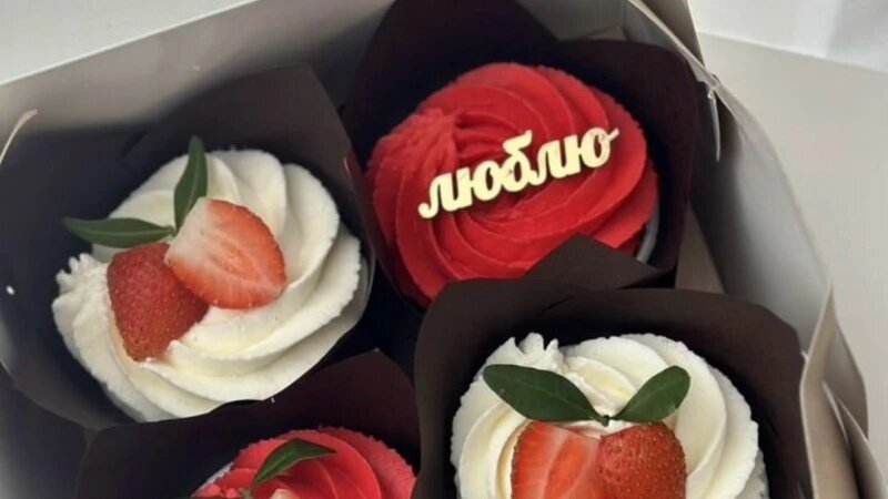     Тортики на 14 Февраля. «Авито»