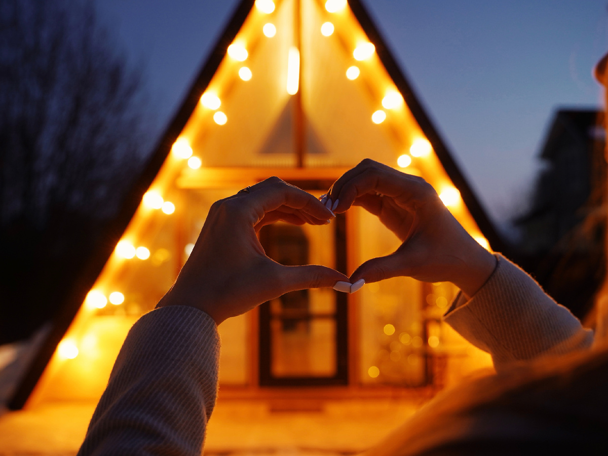 Романтическая фотосессия в глэмпинг-даче Aframe Happy