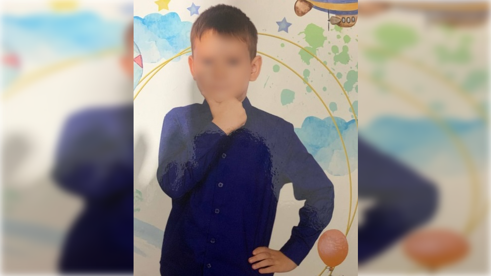 Данила только-только пошёл в школу. Фото: 39.МВД.РФ