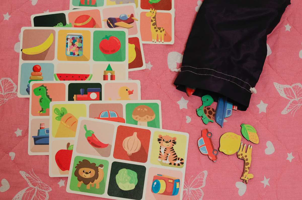 Оформление игры, как по мне, приятно глазу - детское, но в то же время не вырвиглазное