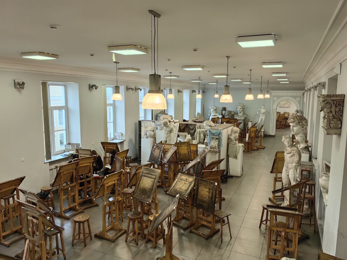 Интерьеры Академии имени Штиглица аудиторий, где проходят занятия.