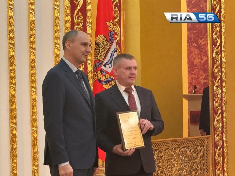    Денис Паслер вручил дипломы и премии оренбургским ученым Андрей Севостьянов