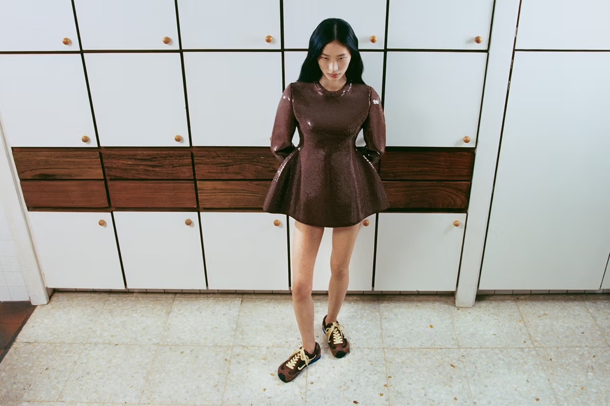    Loewe обновил силуэт кроссовок Ballet Runner (фото 2)