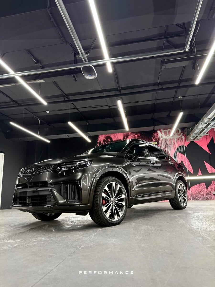 Оклейка автомобиля в цветной полиуретан