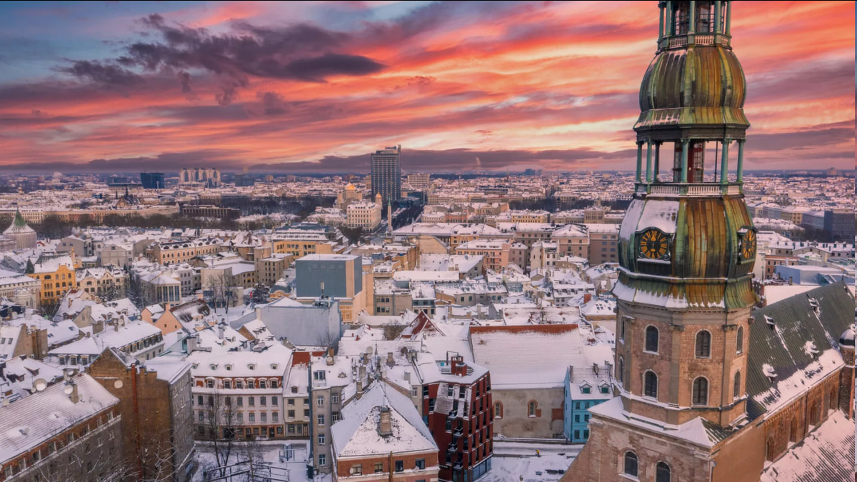 © Photo : Freepik / wirestock Латвия