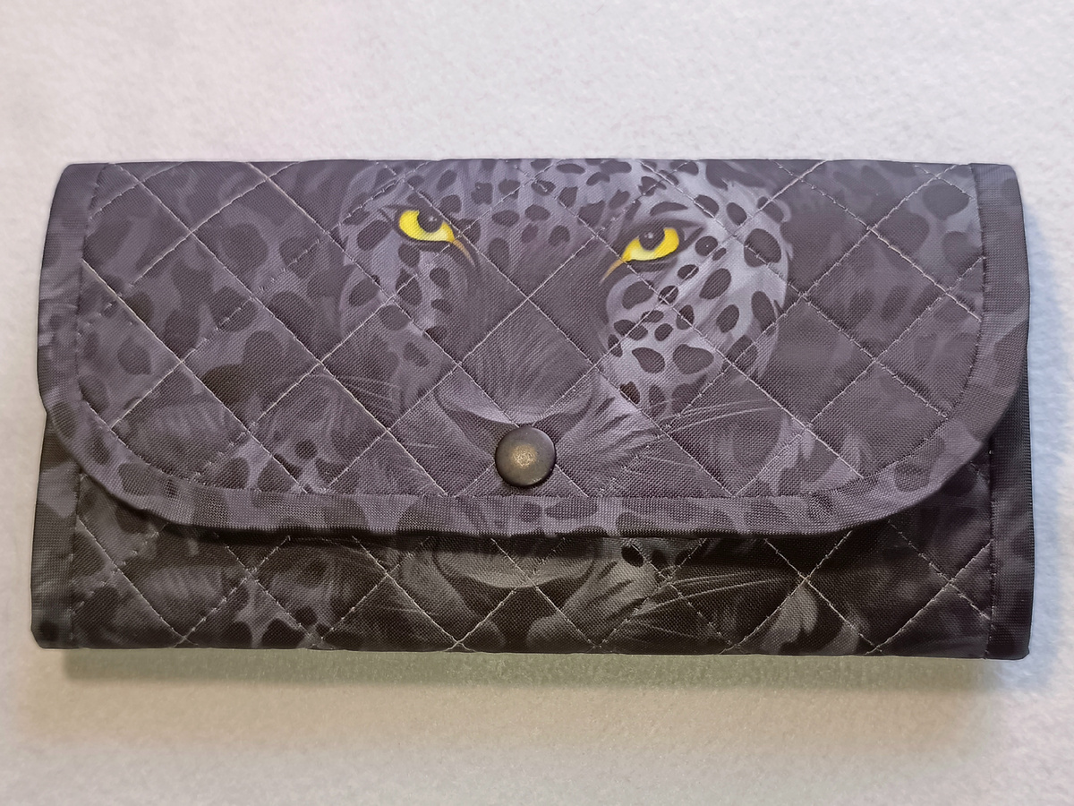 Вот такой кошелёк я сшила на продажу.