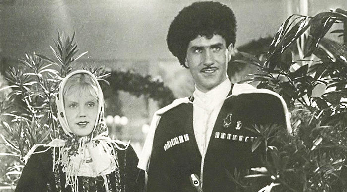 Марина Ладынина и Владимир Зельдин. Глаша Новикова и Мусаиб Гатуев