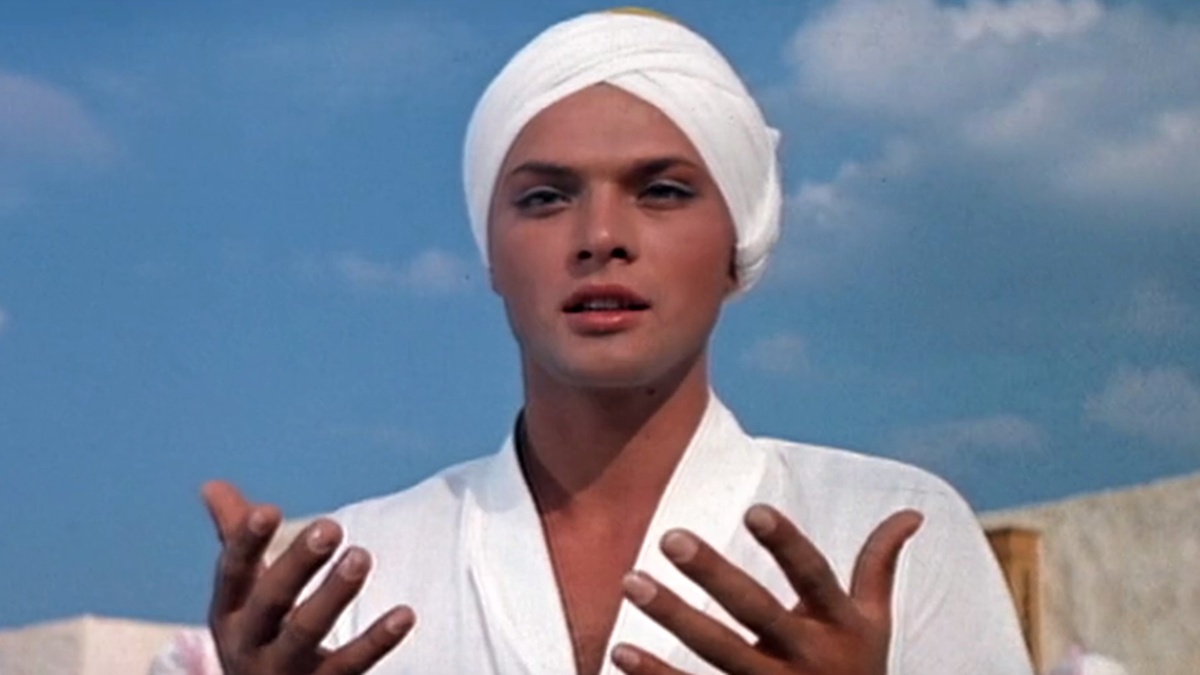 Кадр из фильма сказки «Волшебная лампа Аладдина»