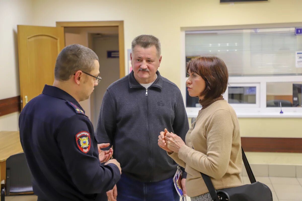    Переехавшие в Псков из Германии соотечественники получили паспорта РФ