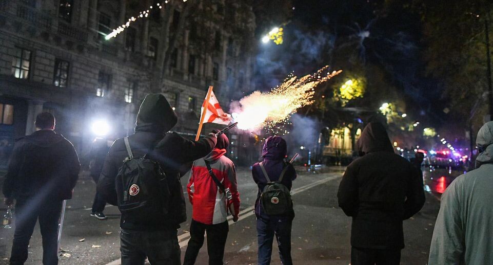    Протесты в Тбилиси, ноябрь 2024 года. Jay Kogler/Keystone Press Agency / Global Look Press