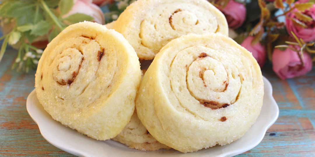 Сахарное печенье на сметане с корицей