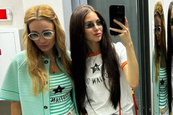    Аврора Киба с мамой, фото: соцсети