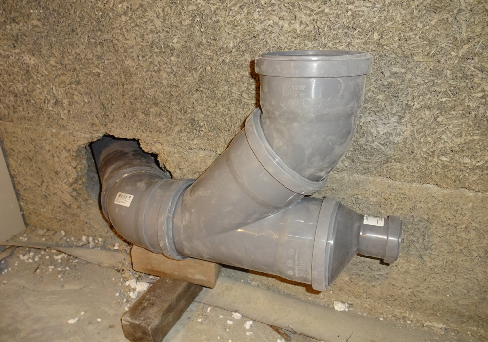 Выход из гостевого туалета