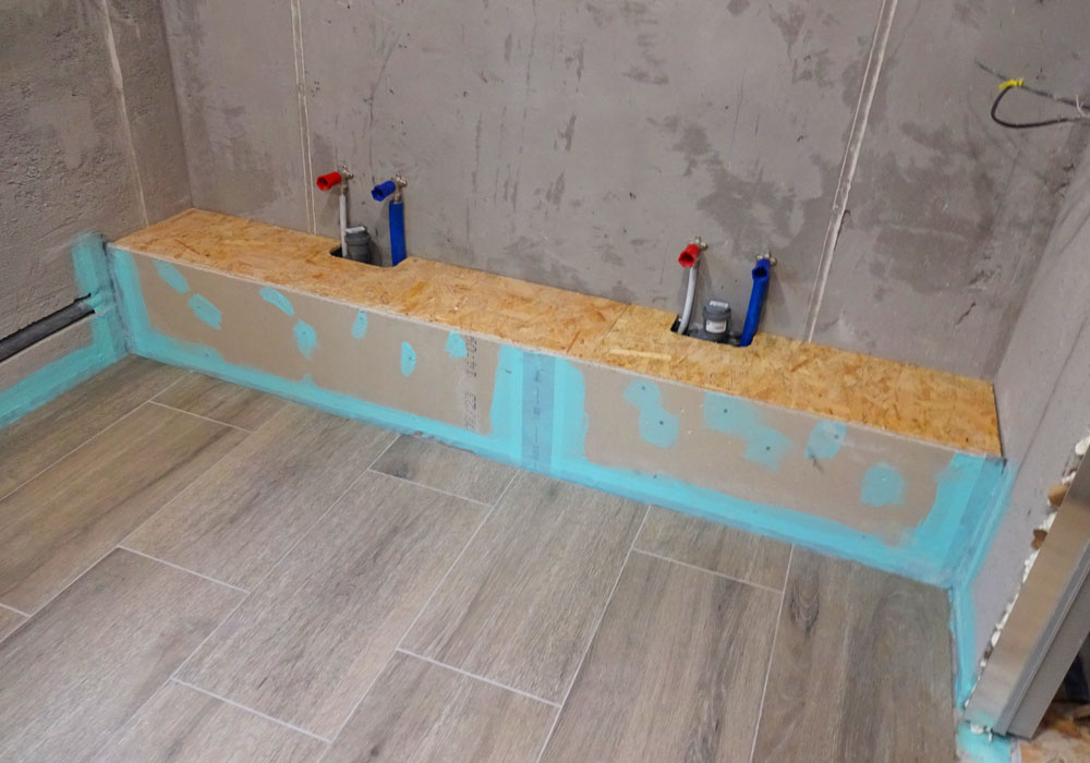 Две раковины рядом. Зачем?