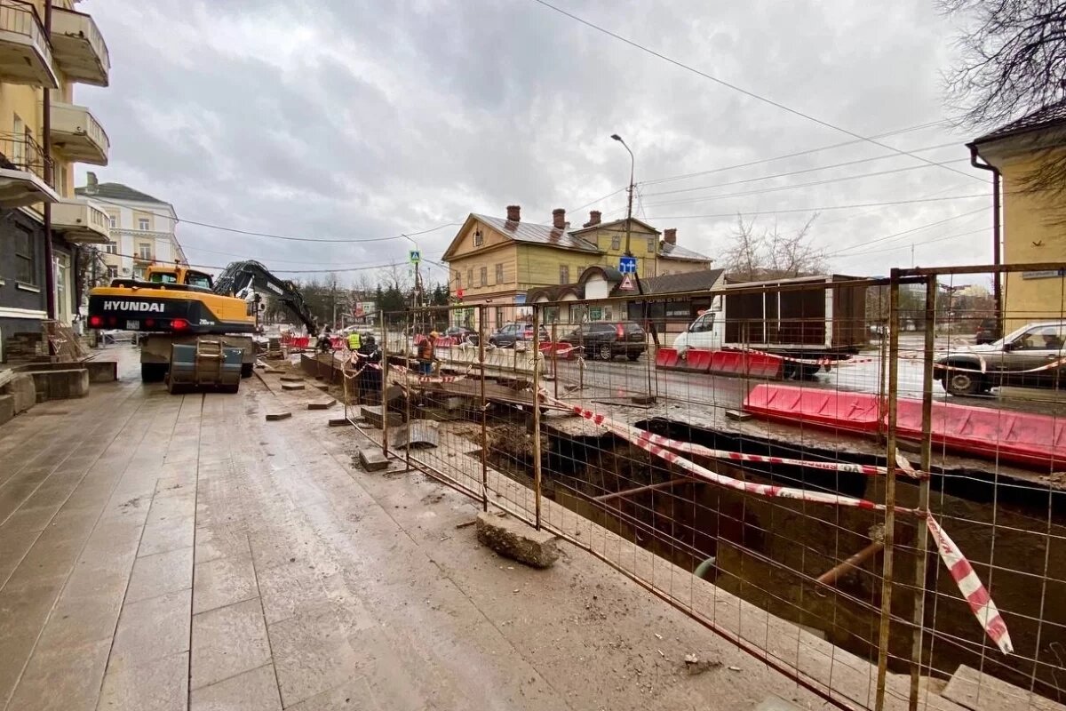    Участок коллектора на улице Максима Горького в Пскове обновят к марту