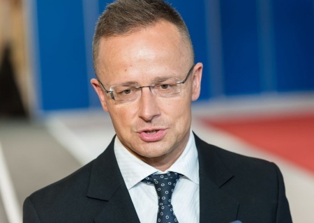    Сийярто обвинил фон дер Ляйен в изоляции Евросоюза