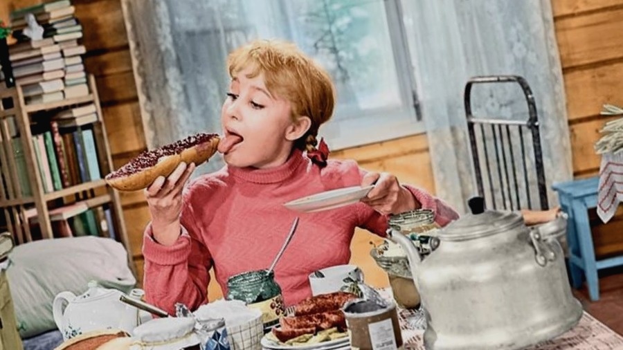 Кадр из фильма "Девчата"