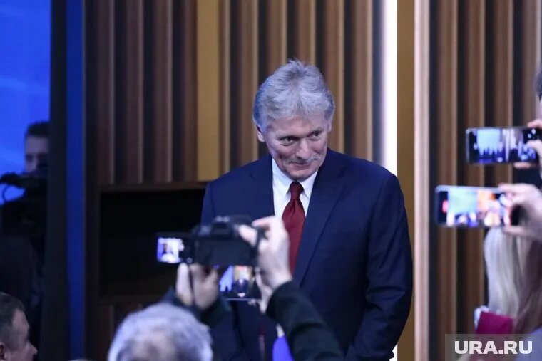 Дмитрий Песков заявил, что Дональд Трамп не оказывает помощь на безвозмездной основе/ Фото: Роман Наумов © URA.RU