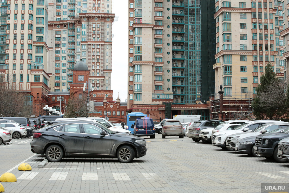 Взрыв прогремел в элитном ЖК на северо-западе Москвы. Фото: Роман Наумов © URA.RU