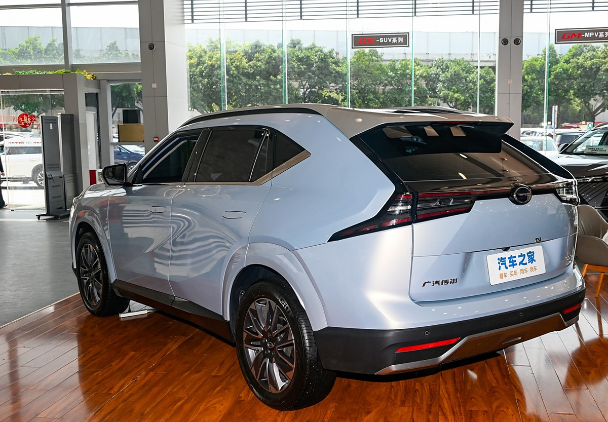 Оформление задней части GAC GS4