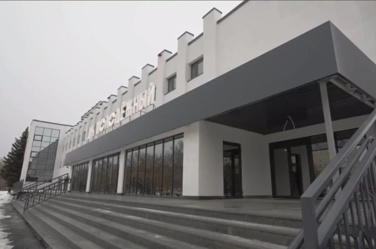    Завершён ремонт фасада Дворца культуры "Молодёжный" в Степном посёлке