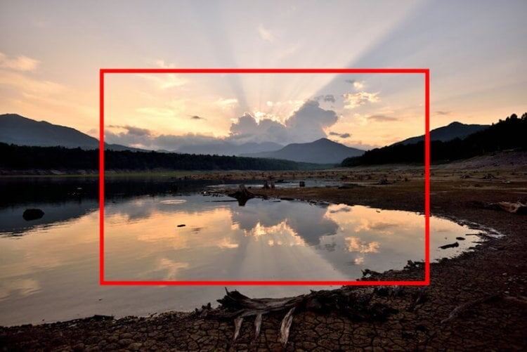    Цифровой зум — это обрезание кадра для создания эффекта приближения