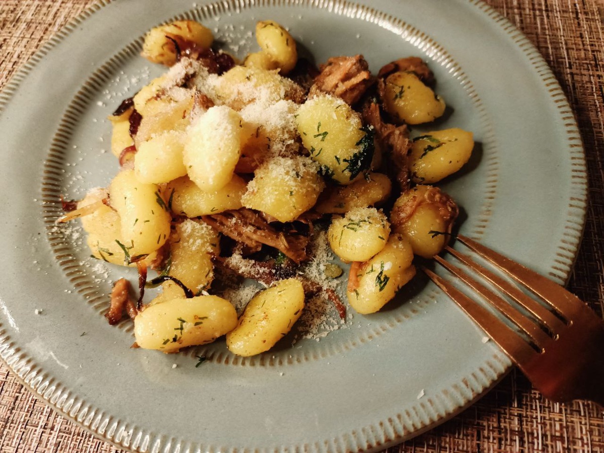 Абсолютно наэкспериментированное блюдо — ньокки с говядиной и бадьяном