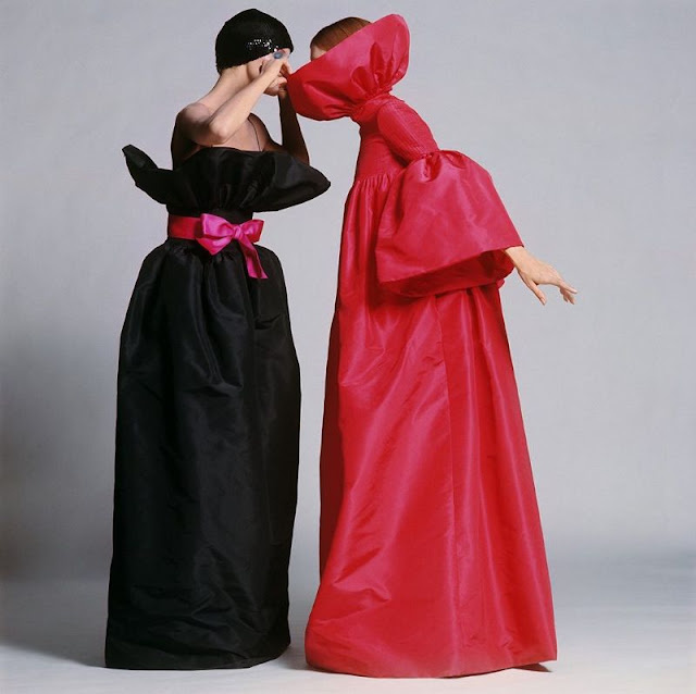 Аполлония ван Равенштейн и Сьюзен Шёнберг, фото Питера Кнаппа, Vogue, Париж, 1971 г.