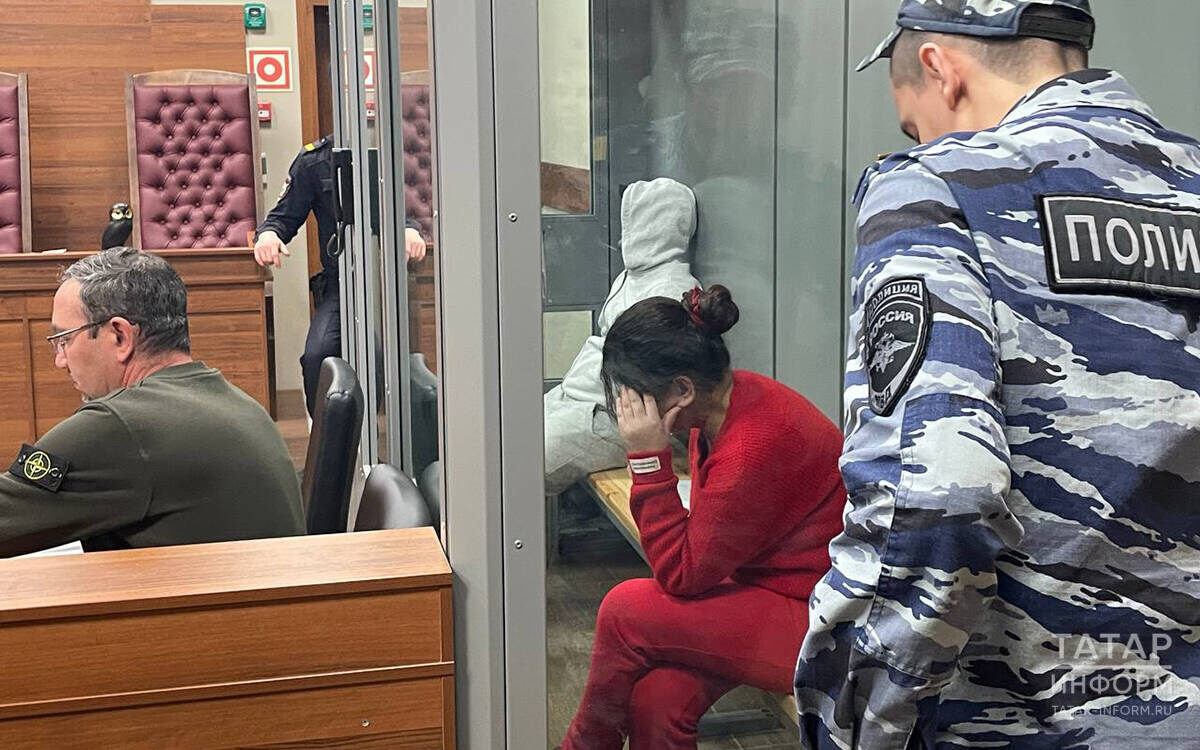 ​Севара Абдуазизова заявила суду через переводчика, что может доказать свою невиновность, но никаких аргументов не высказала. Фото: © Дмитрий Шатров / «Татар-информ»