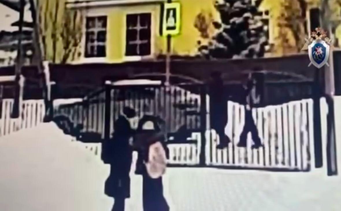 Момент похищения подростка. Или, она ушла сама?