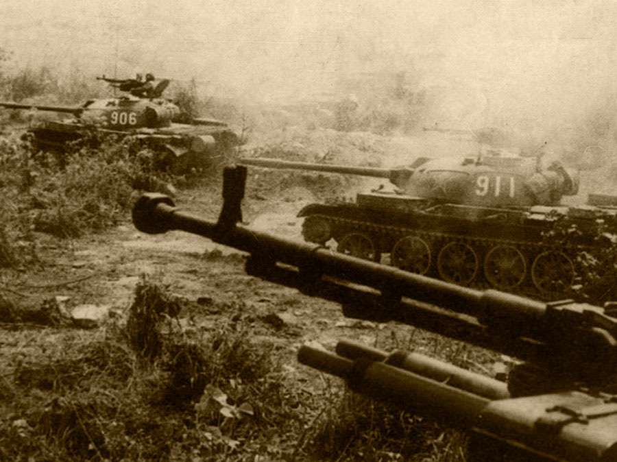 Китайские танки наступают