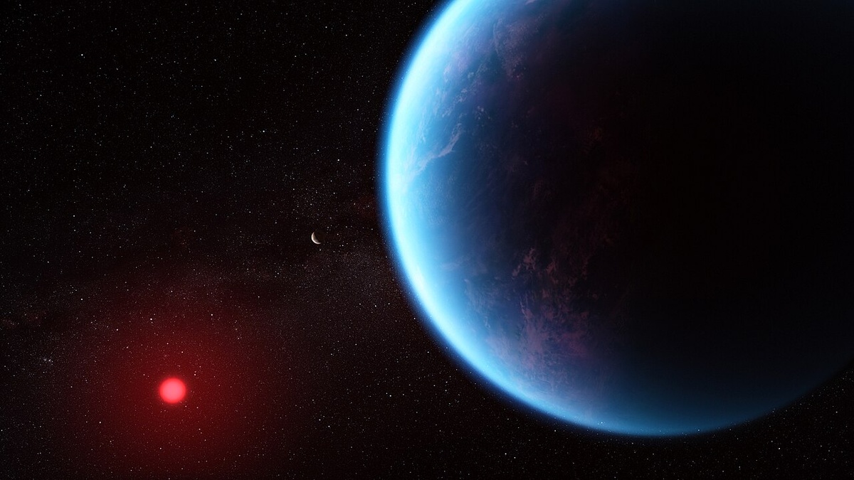 Художественное представление экзопланеты K2-18 b (справа) на орбите красного карлика K2-18 (слева). Между ними экзопланета K2-18 c / © NASA, ESA, CSA, Joseph Olmsted (STScI) Science: Nikku Madhusudhan (IoA)