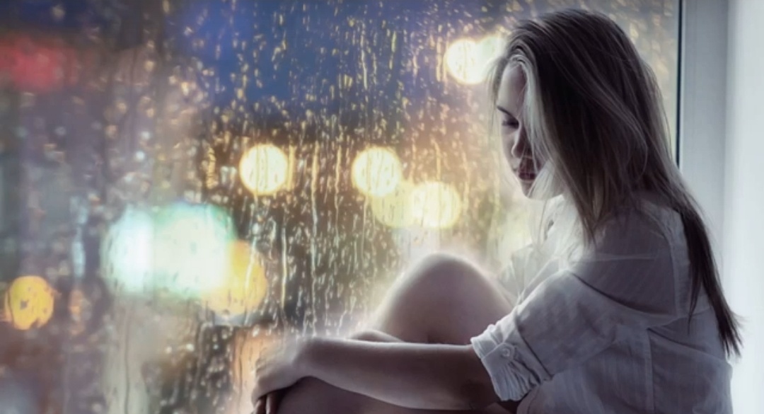 Марину выписали из больницы и Антон отвёз ее к родителям.