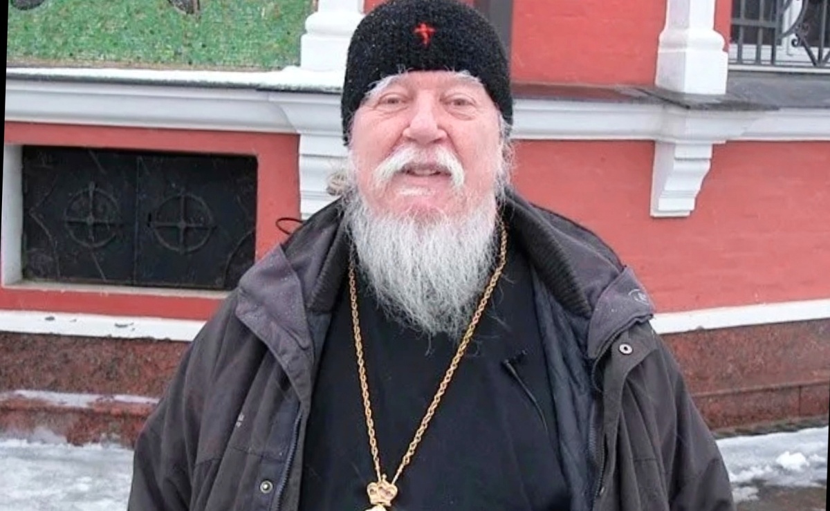 Димитрий Смирнов (07.03.1951 — 21.10.2020 гг.) — протоиерей, церковный и общественный деятель.