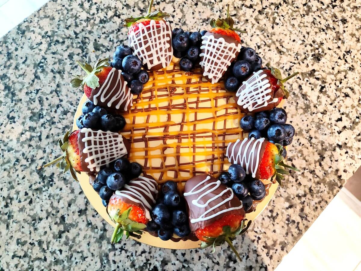 Торт "Сникерс" (фото из личного архива)